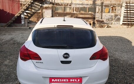 Opel Astra J, 2011 год, 610 000 рублей, 6 фотография