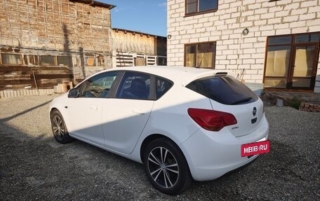 Opel Astra J, 2011 год, 610 000 рублей, 5 фотография