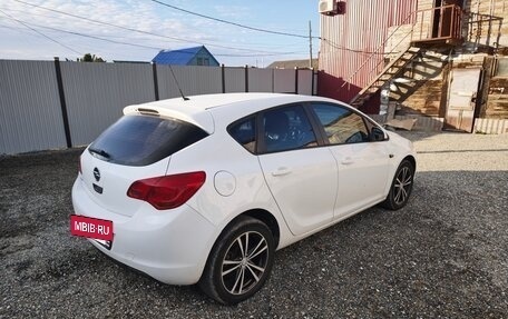 Opel Astra J, 2011 год, 610 000 рублей, 7 фотография