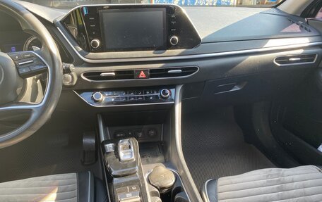 Hyundai Sonata VIII, 2019 год, 2 300 000 рублей, 10 фотография