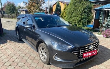Hyundai Sonata VIII, 2019 год, 2 300 000 рублей, 2 фотография