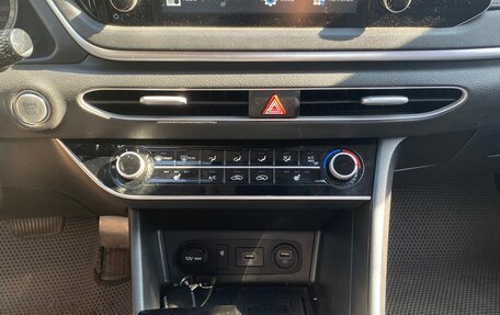 Hyundai Sonata VIII, 2019 год, 2 300 000 рублей, 21 фотография