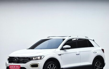 Volkswagen T-Roc I, 2023 год, 2 095 017 рублей, 4 фотография