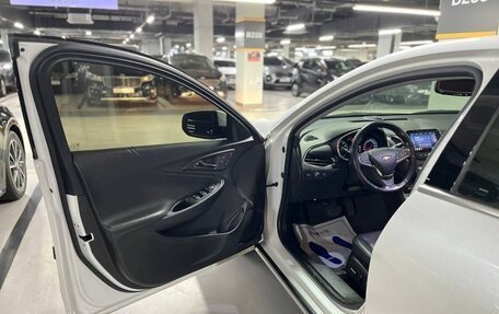 Chevrolet Malibu IX, 2022 год, 1 200 001 рублей, 5 фотография