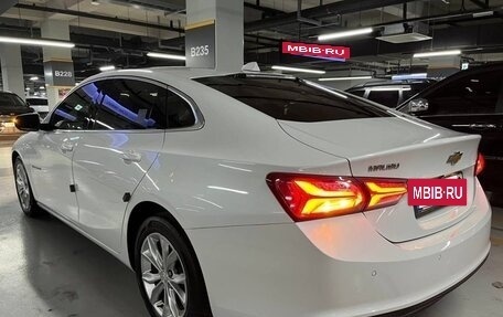 Chevrolet Malibu IX, 2022 год, 1 200 001 рублей, 2 фотография