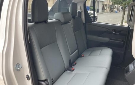 Toyota Hilux, 2026 год, 5 231 000 рублей, 8 фотография