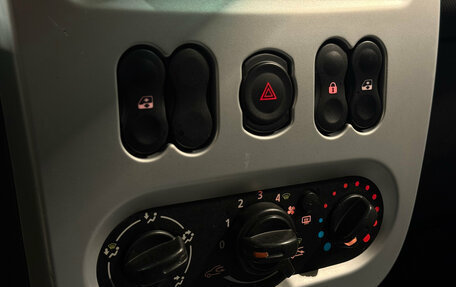Renault Logan I, 2013 год, 430 000 рублей, 10 фотография
