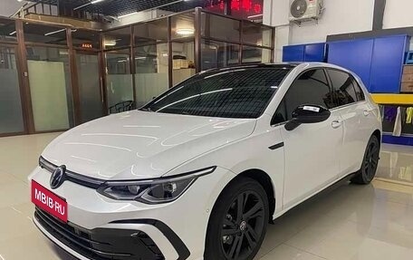 Volkswagen Golf VIII, 2022 год, 1 680 000 рублей, 1 фотография