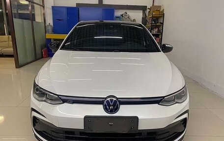 Volkswagen Golf VIII, 2022 год, 1 680 000 рублей, 2 фотография