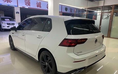 Volkswagen Golf VIII, 2022 год, 1 680 000 рублей, 4 фотография