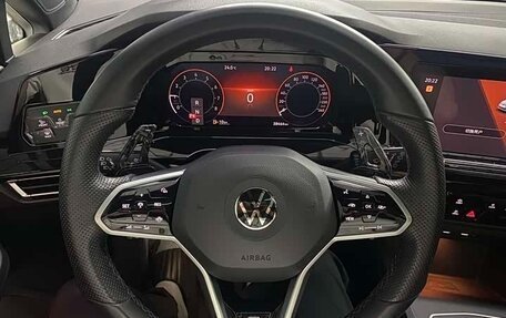 Volkswagen Golf VIII, 2022 год, 1 680 000 рублей, 10 фотография