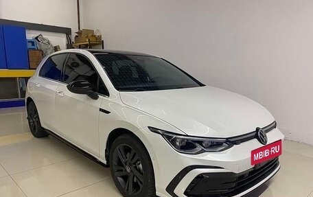 Volkswagen Golf VIII, 2022 год, 1 680 000 рублей, 3 фотография
