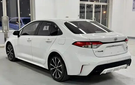 Toyota Corolla, 2023 год, 1 240 000 рублей, 5 фотография