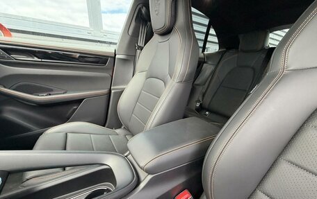 Porsche Macan, 2025 год, 16 690 000 рублей, 7 фотография