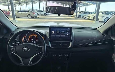 Toyota Yaris XP150 рестайлинг, 2023 год, 1 050 000 рублей, 9 фотография