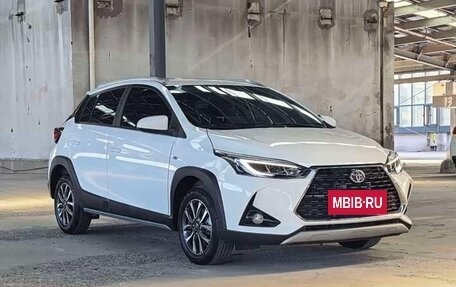 Toyota Yaris XP150 рестайлинг, 2023 год, 1 050 000 рублей, 3 фотография