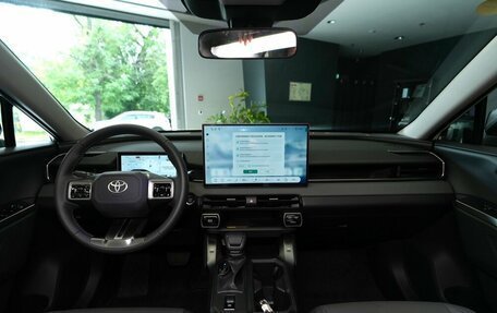 Toyota RAV4, 2026 год, 4 499 000 рублей, 9 фотография
