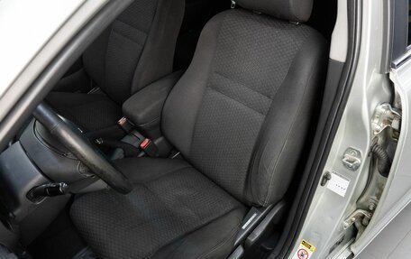 Toyota Avensis III рестайлинг, 2005 год, 700 000 рублей, 13 фотография