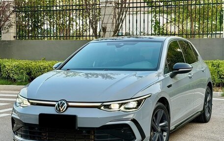 Volkswagen Golf VIII, 2022 год, 2 092 000 рублей, 1 фотография