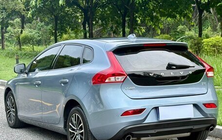 Volvo V40 II рестайлинг, 2018 год, 1 450 000 рублей, 5 фотография