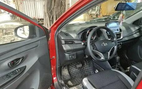 Toyota Yaris XP150 рестайлинг, 2022 год, 1 000 059 рублей, 7 фотография