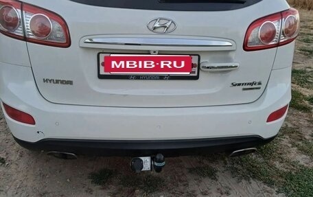Hyundai Santa Fe III рестайлинг, 2012 год, 1 800 000 рублей, 2 фотография