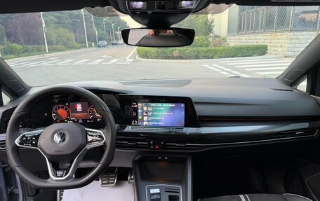 Volkswagen Golf VIII, 2022 год, 2 092 000 рублей, 12 фотография