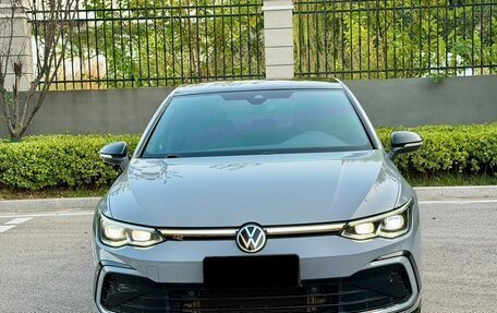 Volkswagen Golf VIII, 2022 год, 2 092 000 рублей, 2 фотография