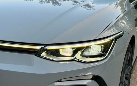 Volkswagen Golf VIII, 2022 год, 2 092 000 рублей, 9 фотография