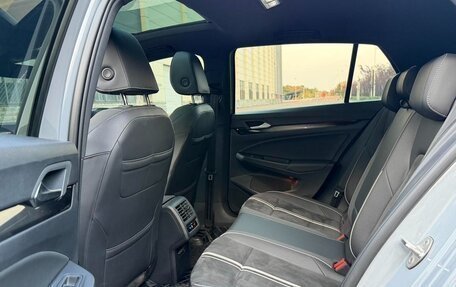 Volkswagen Golf VIII, 2022 год, 2 092 000 рублей, 18 фотография