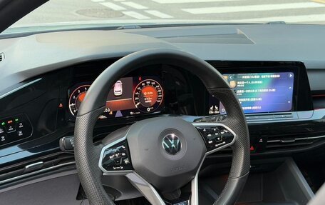 Volkswagen Golf VIII, 2022 год, 2 092 000 рублей, 17 фотография