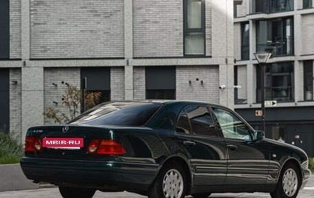 Mercedes-Benz E-Класс, 1997 год, 870 000 рублей, 6 фотография