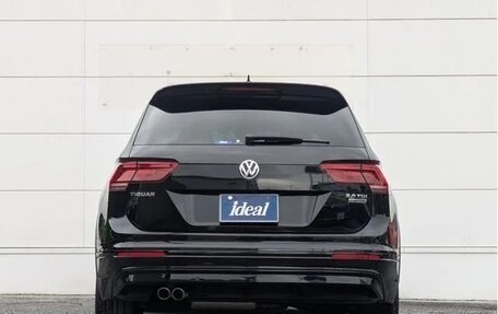 Volkswagen Tiguan II, 2020 год, 2 590 000 рублей, 6 фотография