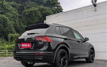 Volkswagen Tiguan II, 2020 год, 2 590 000 рублей, 5 фотография