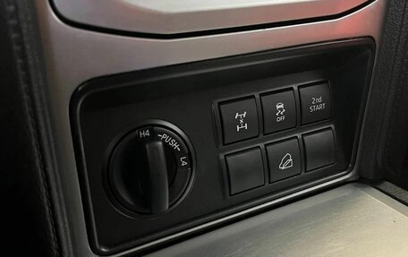 Toyota Land Cruiser Prado 150 рестайлинг 2, 2022 год, 5 990 000 рублей, 19 фотография