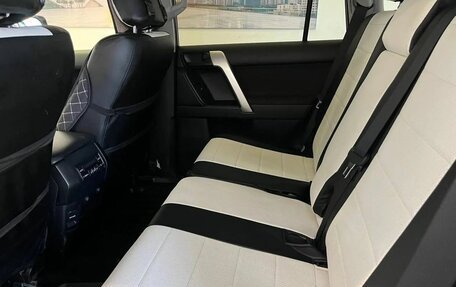 Toyota Land Cruiser Prado 150 рестайлинг 2, 2022 год, 5 990 000 рублей, 9 фотография