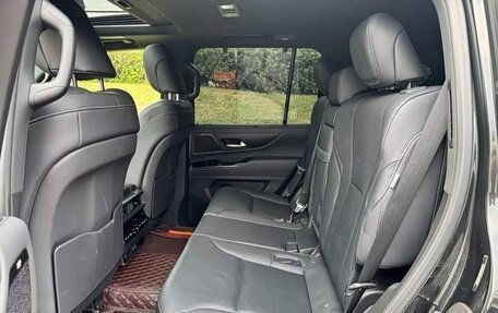 Lexus LX, 2023 год, 14 500 099 рублей, 10 фотография