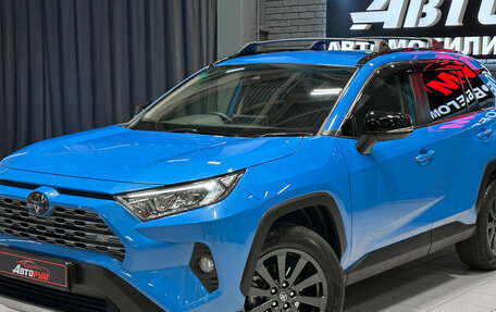 Toyota RAV4, 2020 год, 2 630 000 рублей, 2 фотография