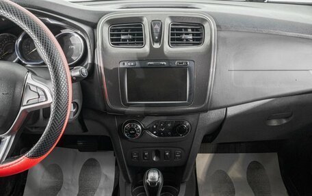 Renault Sandero II рестайлинг, 2018 год, 899 000 рублей, 17 фотография
