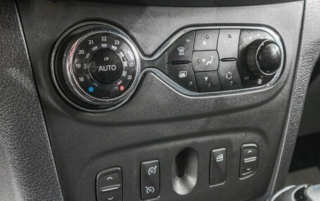 Renault Sandero II рестайлинг, 2018 год, 899 000 рублей, 19 фотография
