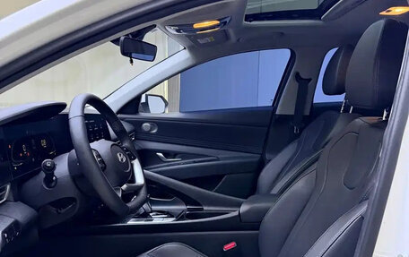 Hyundai Elantra, 2022 год, 1 641 255 рублей, 8 фотография