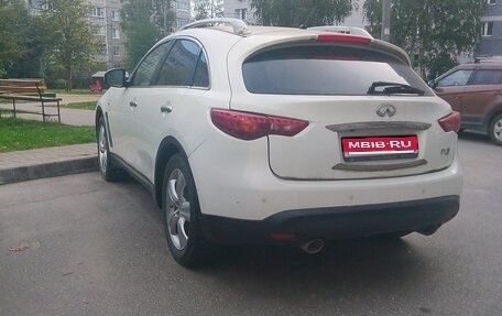 Infiniti FX II, 2011 год, 990 000 рублей, 1 фотография