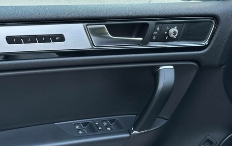 Volkswagen Touareg III, 2018 год, 3 200 000 рублей, 12 фотография