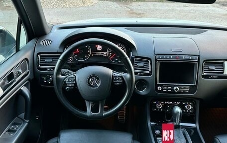 Volkswagen Touareg III, 2018 год, 3 200 000 рублей, 8 фотография