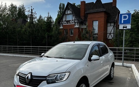 Renault Logan II, 2020 год, 999 999 рублей, 2 фотография