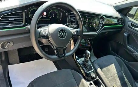 Volkswagen T-Roc I, 2022 год, 2 400 000 рублей, 14 фотография
