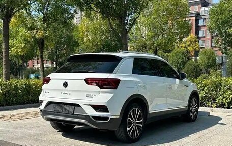Volkswagen T-Roc I, 2022 год, 2 400 000 рублей, 4 фотография