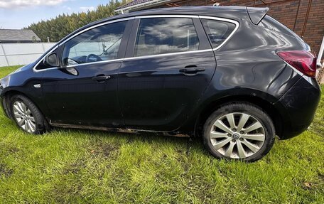 Opel Astra J, 2011 год, 380 000 рублей, 3 фотография