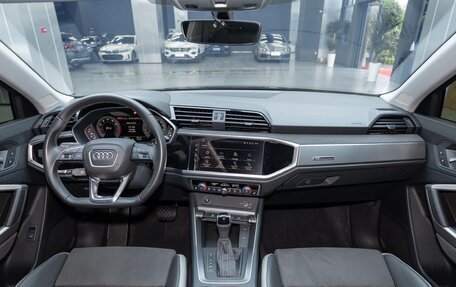 Audi Q3, 2022 год, 1 980 000 рублей, 13 фотография