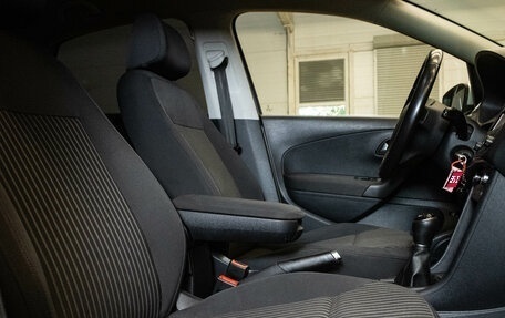 Volkswagen Polo VI (EU Market), 2013 год, 700 000 рублей, 12 фотография